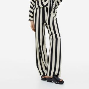 Black and White Striped Elastic Waist Pull On Pants H&M